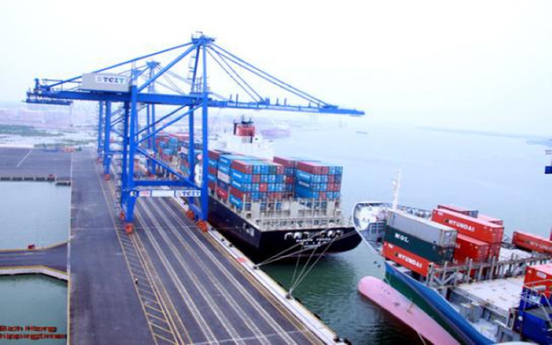 Xuất nhập khẩu là một điểm sáng của KT-XH Việt Nam trong bối cảnh tác động của dịch Covid-19 hiện nay.