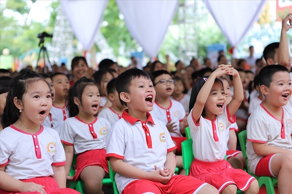 Trẻ em là tương lai của đất nước cần được gia đình, xã hội bảo vệ, chăm sóc, thực hiện Quyền Trẻ em đầy đủ