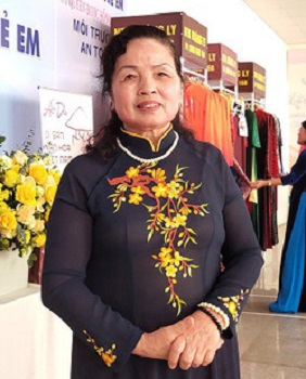 2. Bà Nguyễn Thị Sang