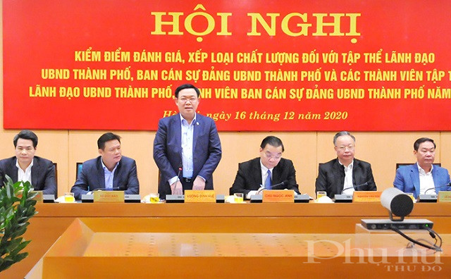 Uỷ viên Bộ Chính trị, Bí thư Thành uỷ Vương Đình Huệ phát biểu chỉ đạo tại Hội nghị.