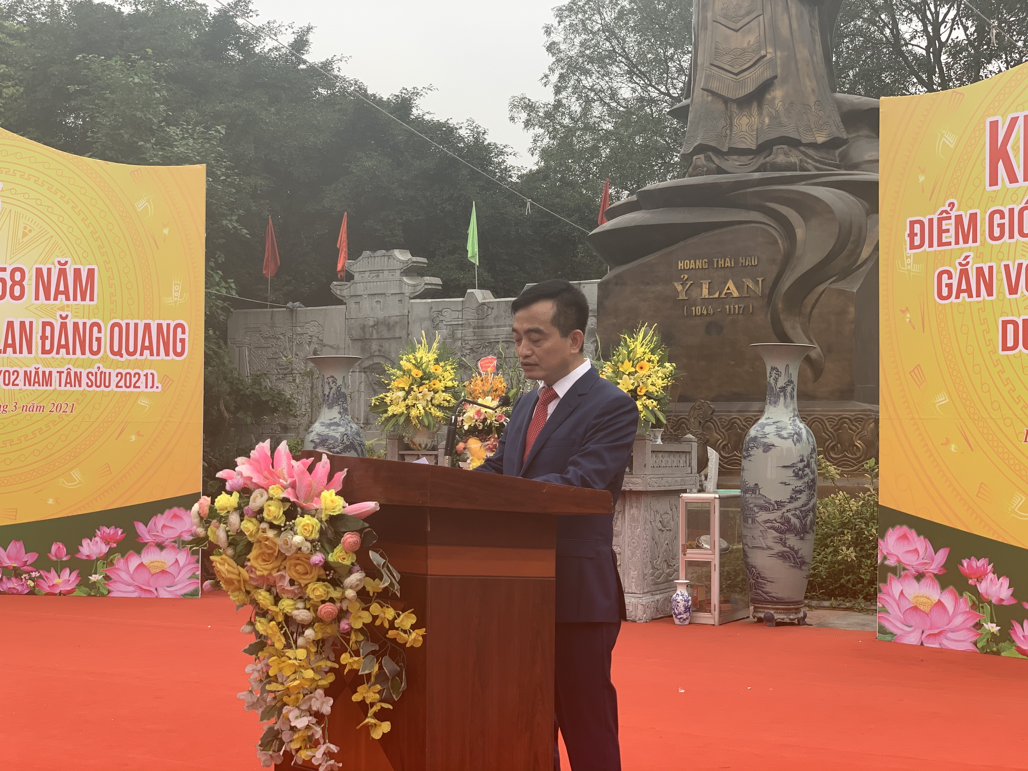 Ông Tô Hữu Vịnh, Chủ tịch UBND xã Dương Xá phát biểu tại lễ kỷ niệm
