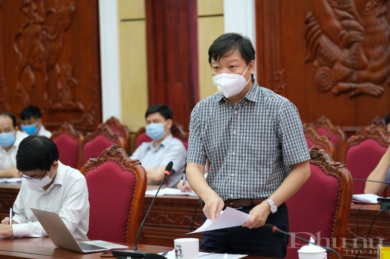 PGS.TS Trần Như Dương - Phó Viện trưởng Viện Vệ sinh dịch tễ Trung ương phát biểu tại buổi làm việc với UBND tỉnh Bắc Ninh.