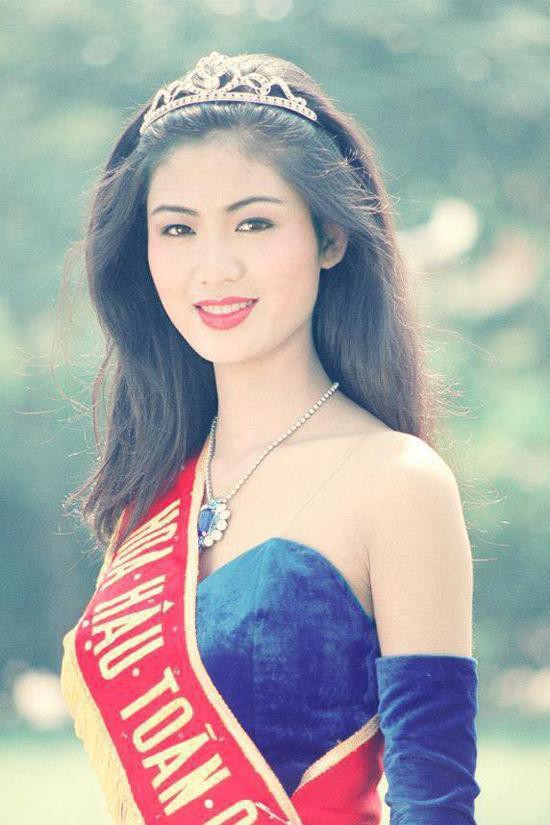 Hoa hậu Thu Thuỷ đăng quang Hoa hậu Việt Nam khi vừa tròn 18 tuổi