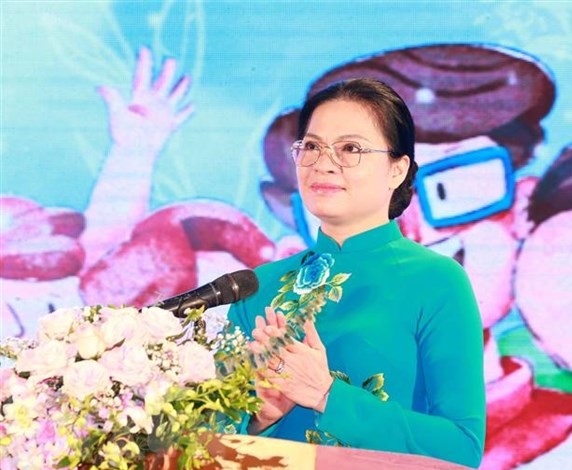 Chủ tịch Hội Liên hiệp Phụ nữ Việt Nam Hà Thị Nga phát biểu khai mạc chương trình. (Ảnh: Phương Hoa/TTXVN) Gia đình là tổ ấm