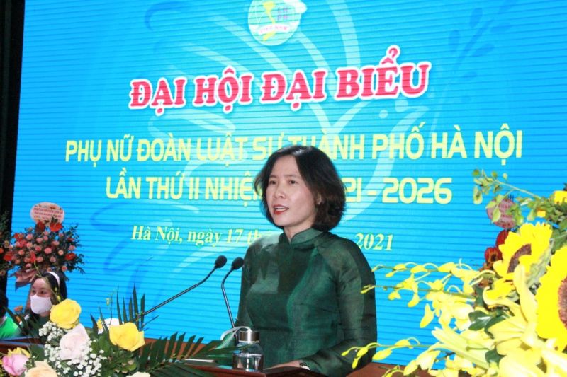 Đồng chí Lê Kim Anh, Chủ tịch Hội LHPN thành phố Hà Nội phát biểu chỉ đạo Đồng chí Lê Kim Anh, Chủ tịch Hội LHPN thành phố Hà Nội phát biểu chỉ đạo