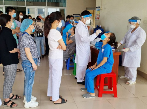 Bắc Ninh cử hơn 200 cán bộ, y, bác sỹ hỗ trợ thành phố Hà Nội phòng, chống dịch Covid-19