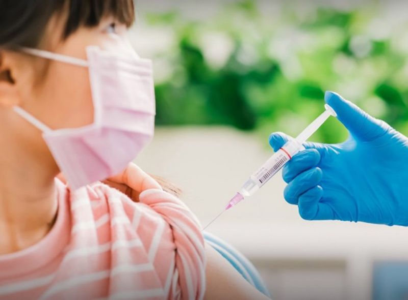 Cơ quan quản lý thực phẩm và dược phẩm (FDA) của Thái Lan đang xem xét khả năng tiêm vaccine ngừa COVID-19 cho trẻ em từ 3 tuổi trở lên