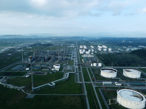Bộ Công Thương yêu cầu các đầu mối kinh doanh xăng dầu ưu tiên sử dụng nguồn hàng trong nước
