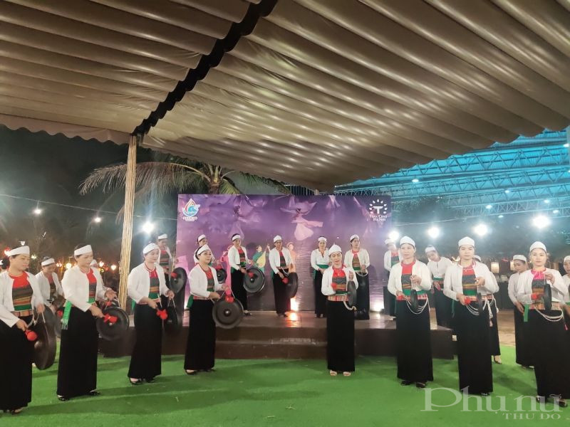 Giao lưu văn hóa nghệ thuật - ẩm thực Chợ quê.